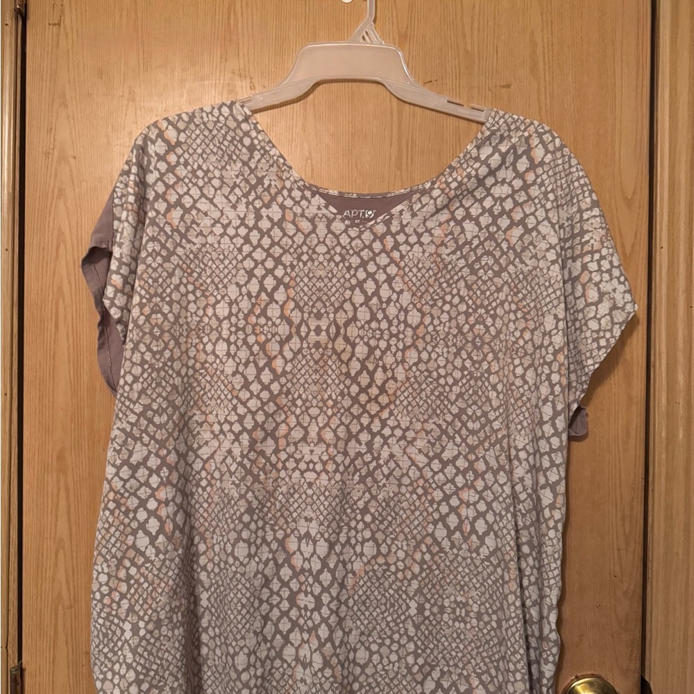 Apt. 9 Beige and Gray Patterned Blouse
